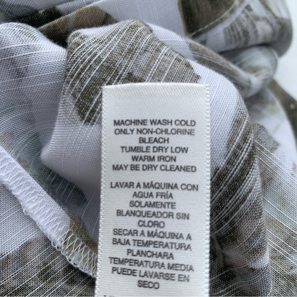 Chico's White Olive Green Leaf Print Blouse Lightweight Tab Sleeve‎ Tunic Size 1 - Picture 6 of 12